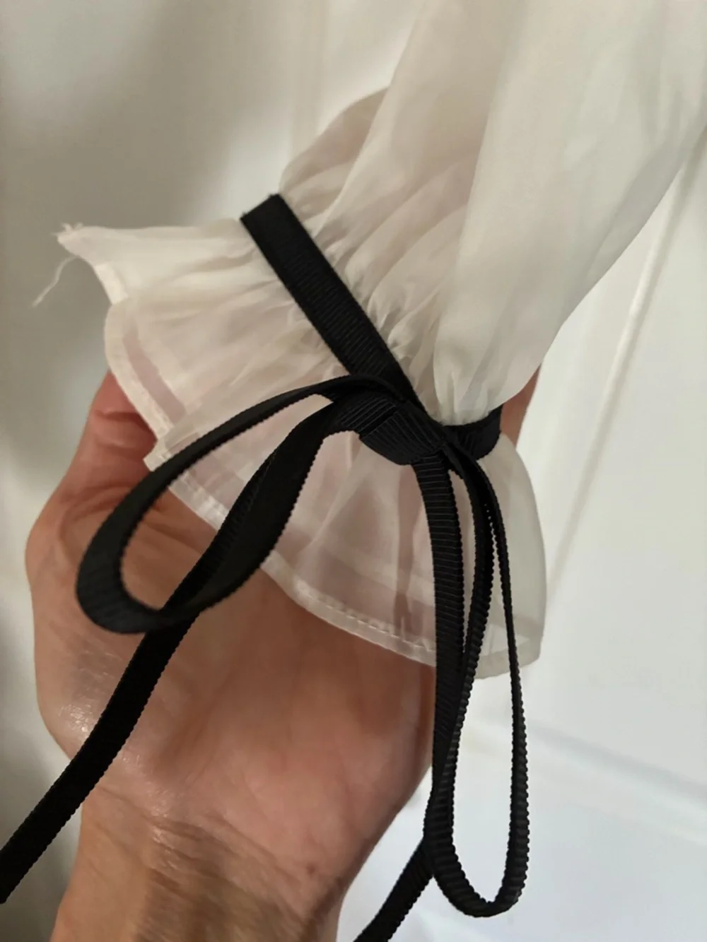 Maeve Black Bodice Top with White Sheer Balloon Sleeves - Picture 3 of 7